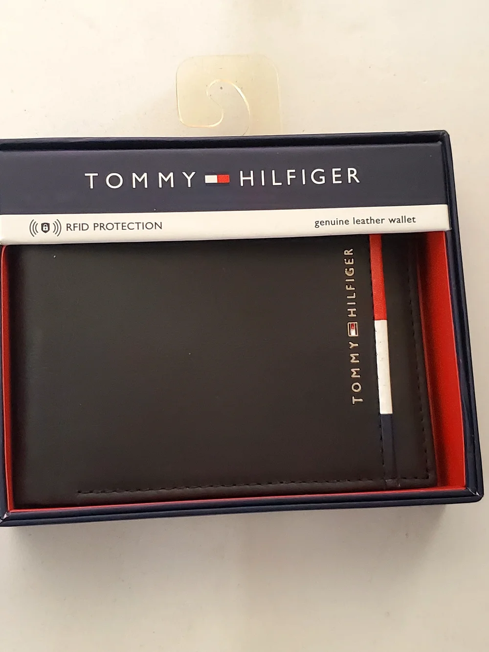 Tommy Hilfiger Mens Navy Leather Slimfold RFID Wallet   Red-White-Blue 4